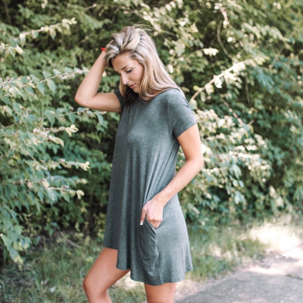 Short sleeve everyday dress with pockets
